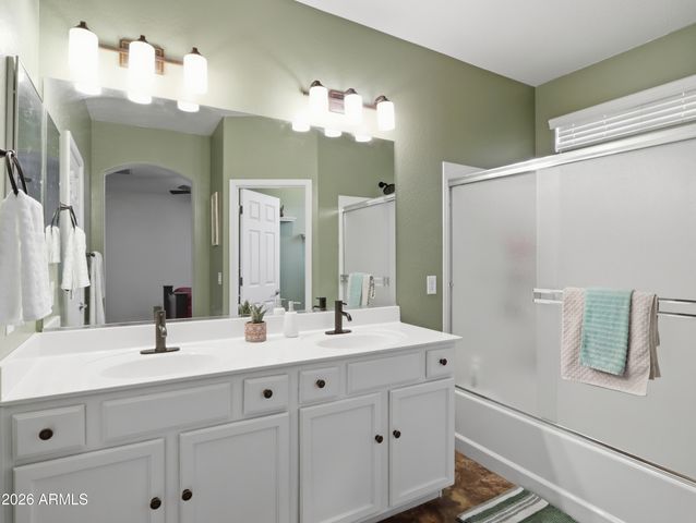 18073 W VOGEL Avenue, Waddell, AZ 85355