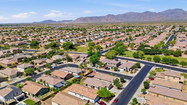 18073 W VOGEL Avenue, Waddell, AZ 85355