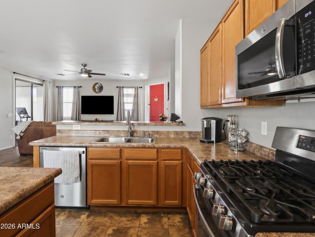 18073 W VOGEL Avenue, Waddell, AZ 85355 — photo 5
