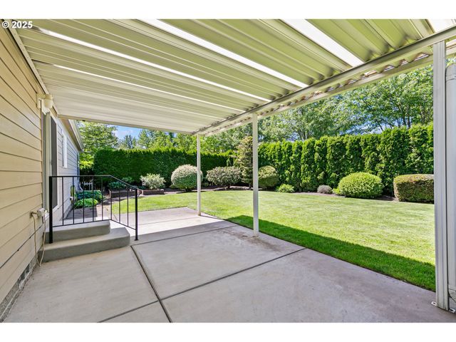 3220 CRESCENT Ave 3, Eugene, OR 97408