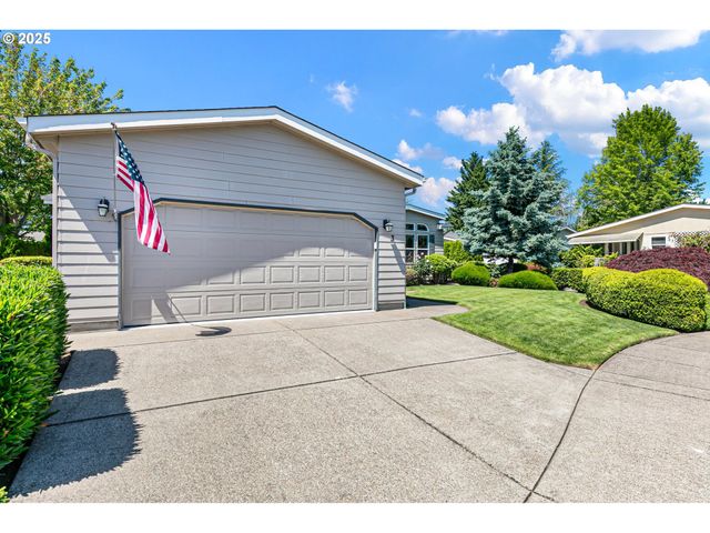 3220 CRESCENT Ave 3, Eugene, OR 97408