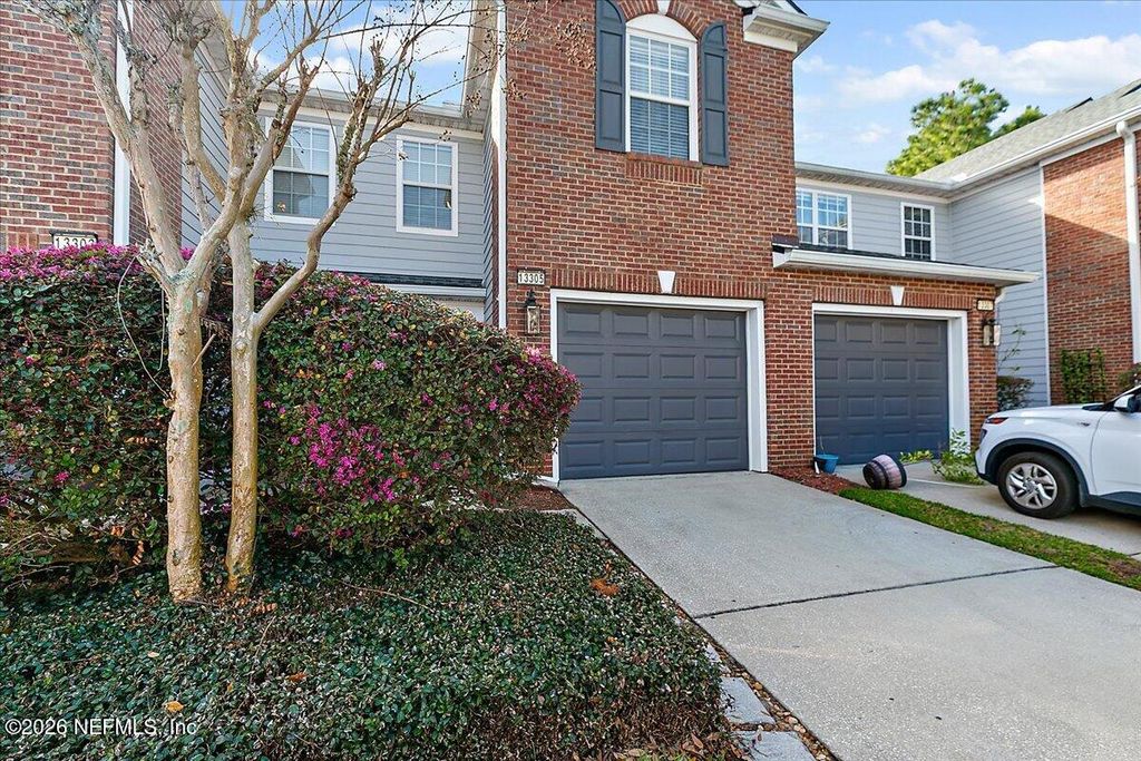 13305 STONE POND Drive, Jacksonville, FL 32224