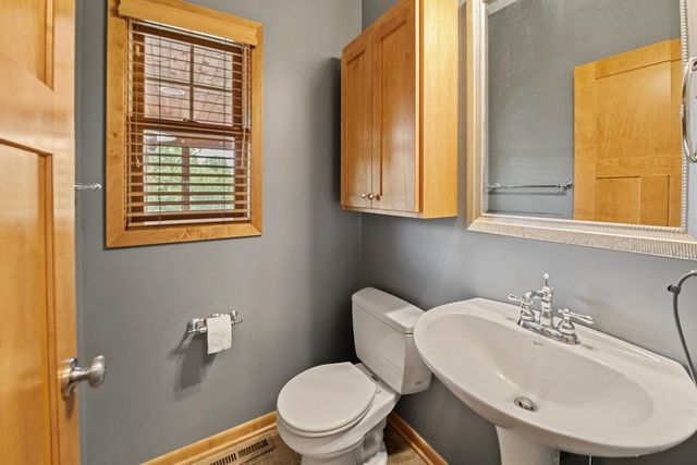 2297 Fieldstone Curve, Woodbury, MN 55129