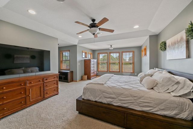 2297 Fieldstone Curve, Woodbury, MN 55129