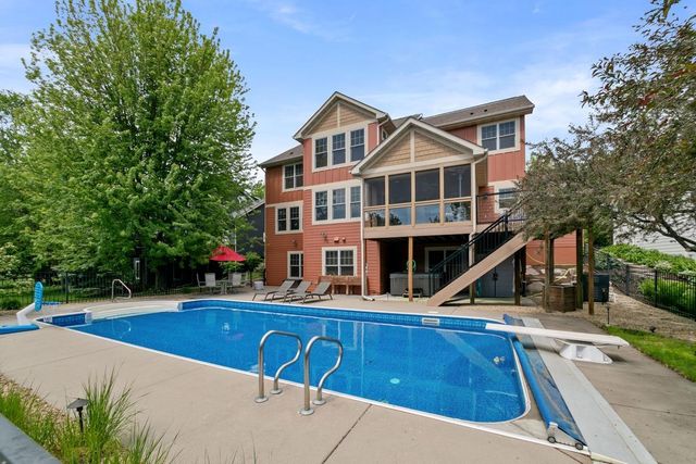 2297 Fieldstone Curve, Woodbury, MN 55129