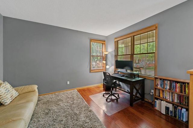 2297 Fieldstone Curve, Woodbury, MN 55129