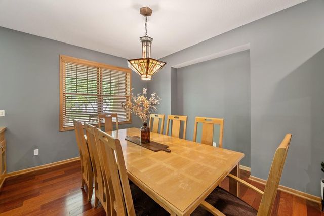 2297 Fieldstone Curve, Woodbury, MN 55129