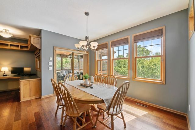 2297 Fieldstone Curve, Woodbury, MN 55129