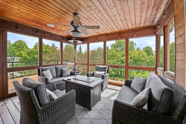 2297 Fieldstone Curve, Woodbury, MN 55129