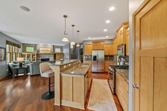 2297 Fieldstone Curve, Woodbury, MN 55129