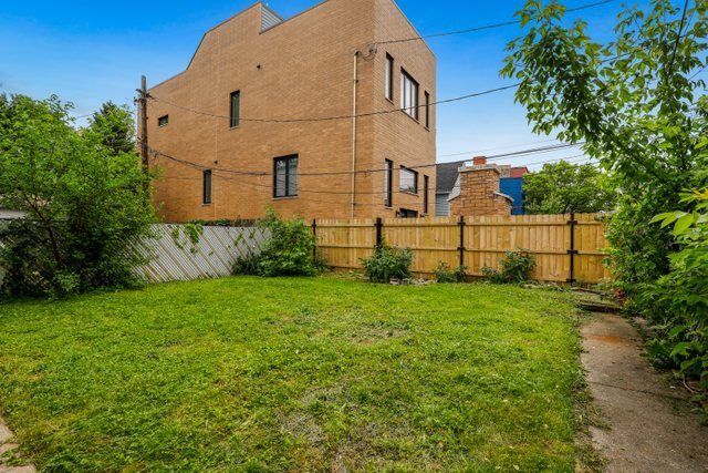 2641 W Altgeld Street 1, Chicago, IL 60647