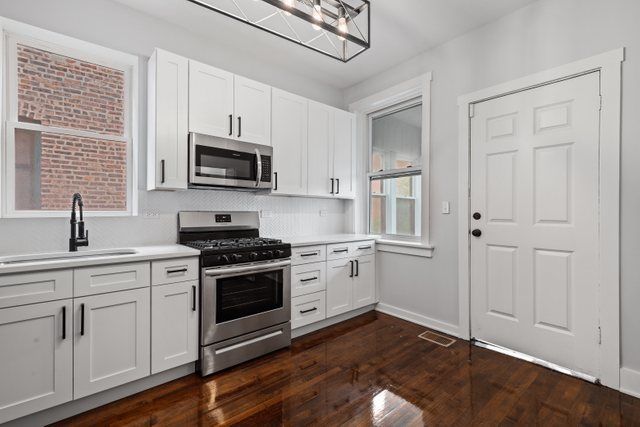 2641 W Altgeld Street 1, Chicago, IL 60647