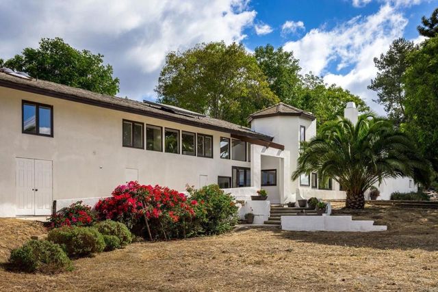 18244 Paseo Victoria, Rancho Santa Fe, CA 92067