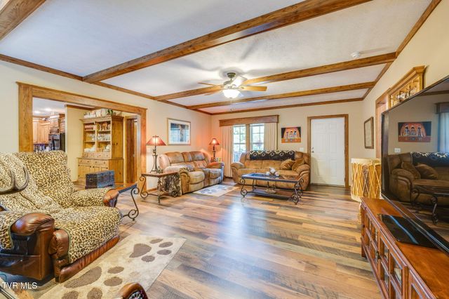 488 Mcinturff Springs, Erwin, TN 37650