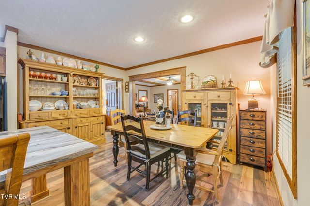 488 Mcinturff Springs, Erwin, TN 37650