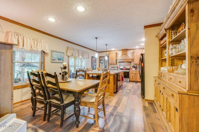 488 Mcinturff Springs, Erwin, TN 37650
