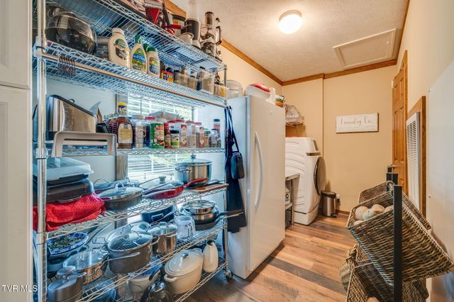 488 Mcinturff Springs, Erwin, TN 37650