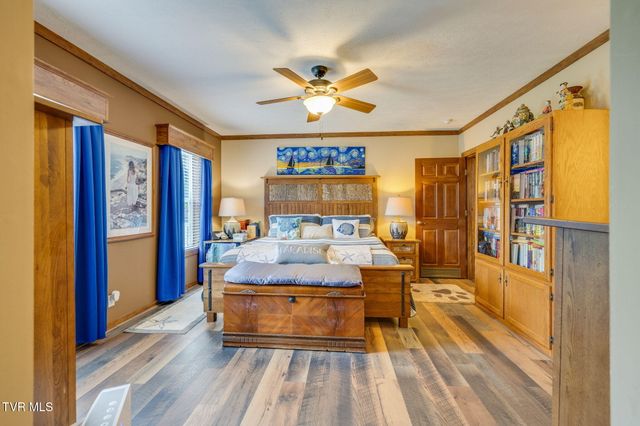 488 Mcinturff Springs, Erwin, TN 37650