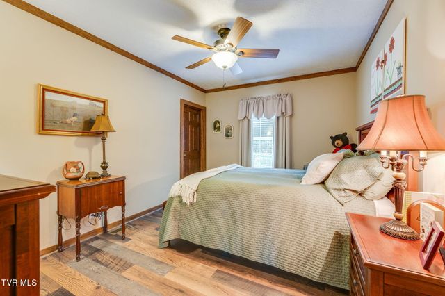 488 Mcinturff Springs, Erwin, TN 37650