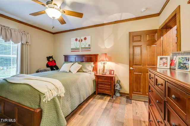 488 Mcinturff Springs, Erwin, TN 37650