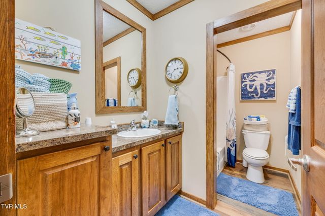 488 Mcinturff Springs, Erwin, TN 37650