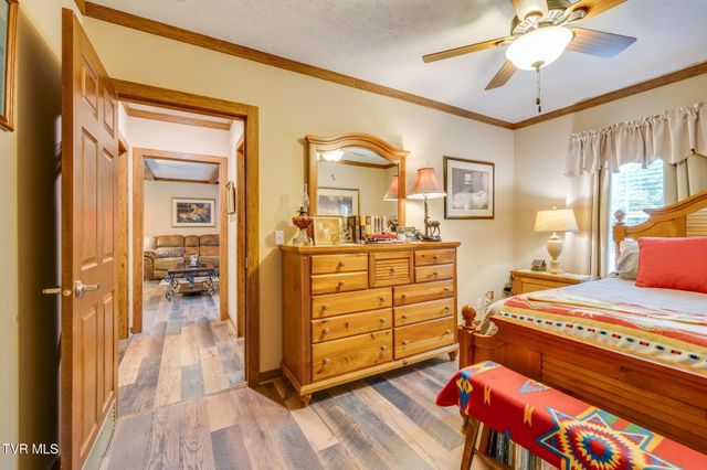 488 Mcinturff Springs, Erwin, TN 37650