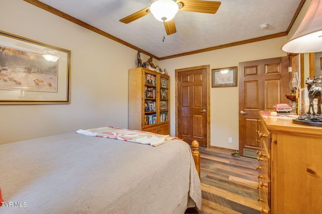 488 Mcinturff Springs, Erwin, TN 37650
