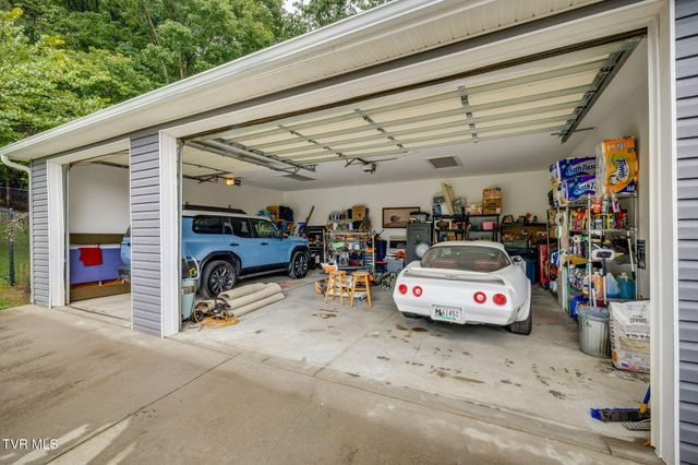 488 Mcinturff Springs, Erwin, TN 37650