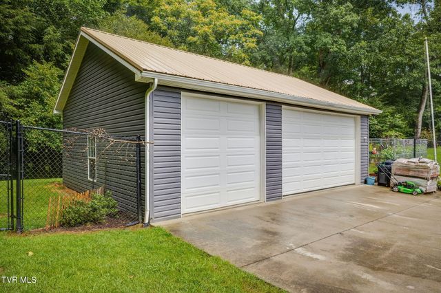 488 Mcinturff Springs, Erwin, TN 37650