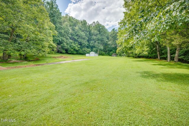 488 Mcinturff Springs, Erwin, TN 37650