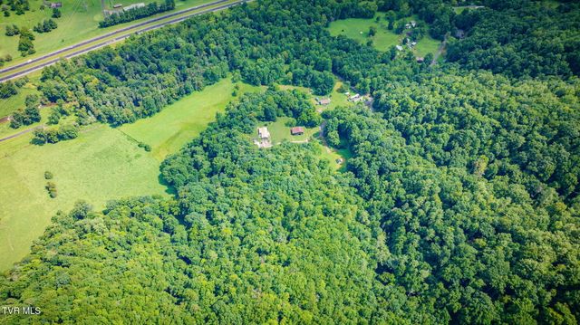 488 Mcinturff Springs, Erwin, TN 37650