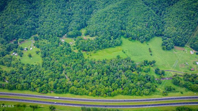 488 Mcinturff Springs, Erwin, TN 37650