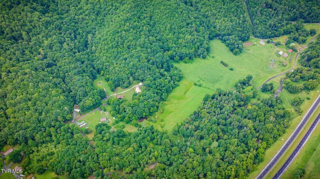 488 Mcinturff Springs, Erwin, TN 37650