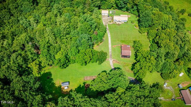 488 Mcinturff Springs, Erwin, TN 37650