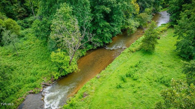 488 Mcinturff Springs, Erwin, TN 37650