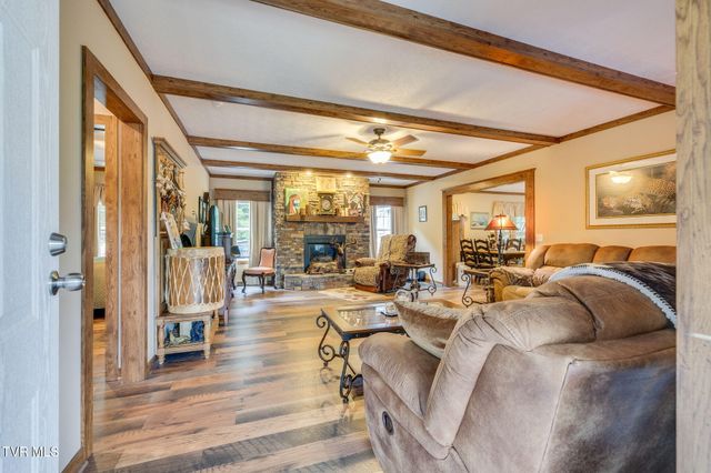 488 Mcinturff Springs, Erwin, TN 37650