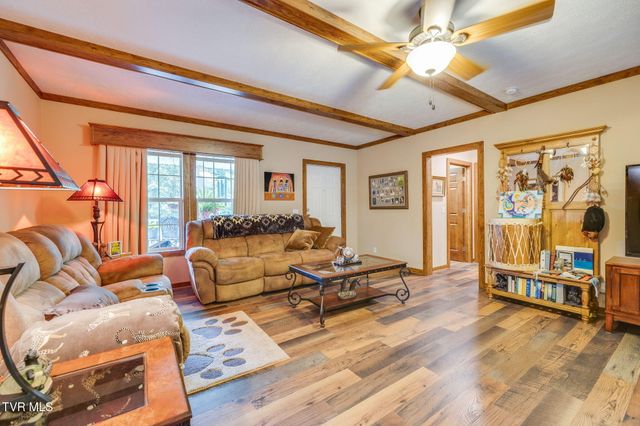 488 Mcinturff Springs, Erwin, TN 37650