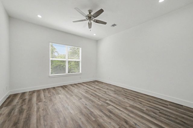 5734 White Magnolia Street, Houston, TX 77091