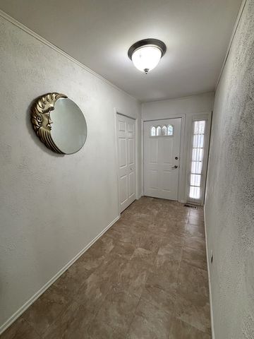 2S651 Ashley Drive, Glen Ellyn, IL 60137