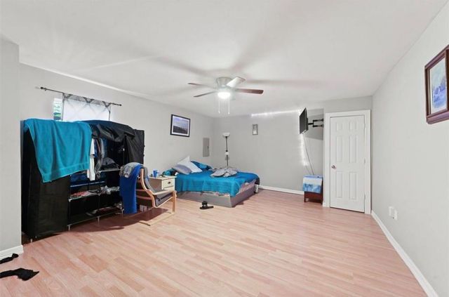 8538 Sunderland Unit B Road, Houston, TX 77028