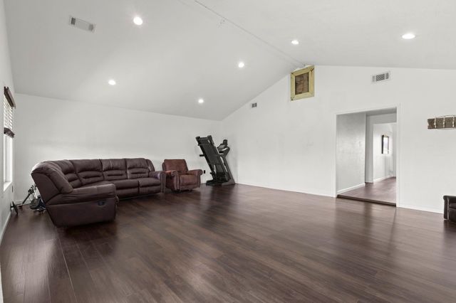 19961 Englin Road, Winnie, TX 77665