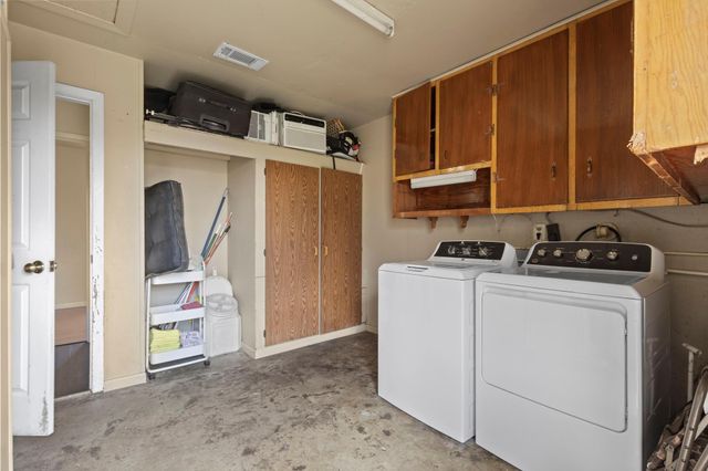 19961 Englin Road, Winnie, TX 77665