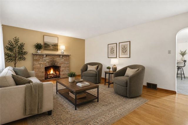 123 Wampum Road, Big Beaver, PA 16157