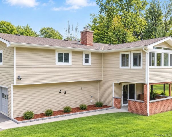 10 Karen Drive, Monroe, NY 10950