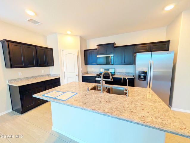 5052 Andrew Jorel Drive, El Paso, TX 79938