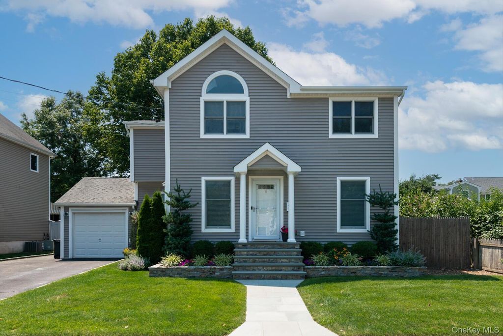 11 Cherry Street, Glen Head, NY 11545 — exterior