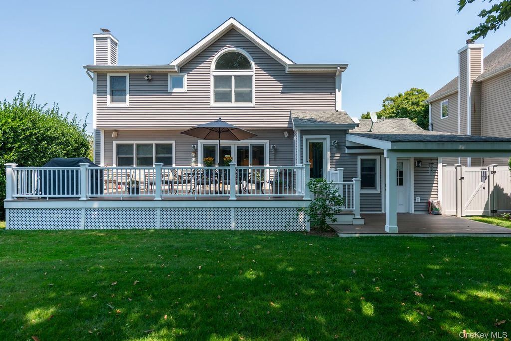 11 Cherry Street, Glen Head, NY 11545 — photo 2
