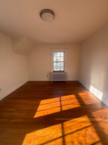 12 Pickwick, Marblehead, MA 01945