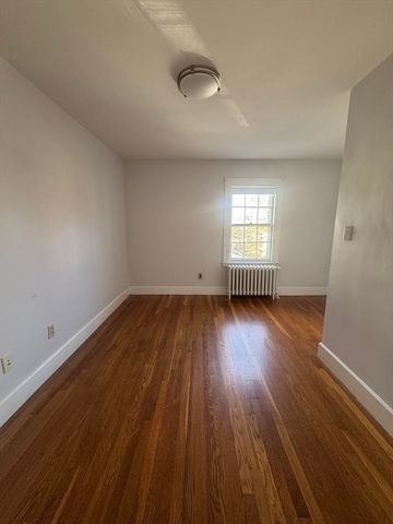 12 Pickwick, Marblehead, MA 01945