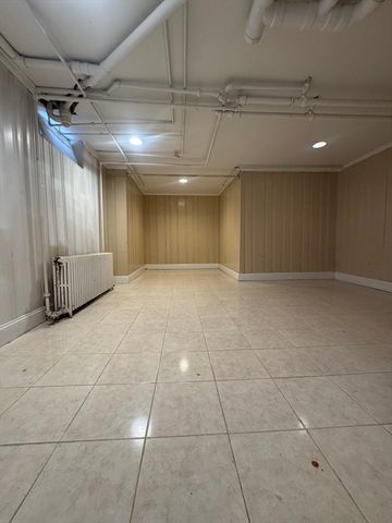 12 Pickwick, Marblehead, MA 01945